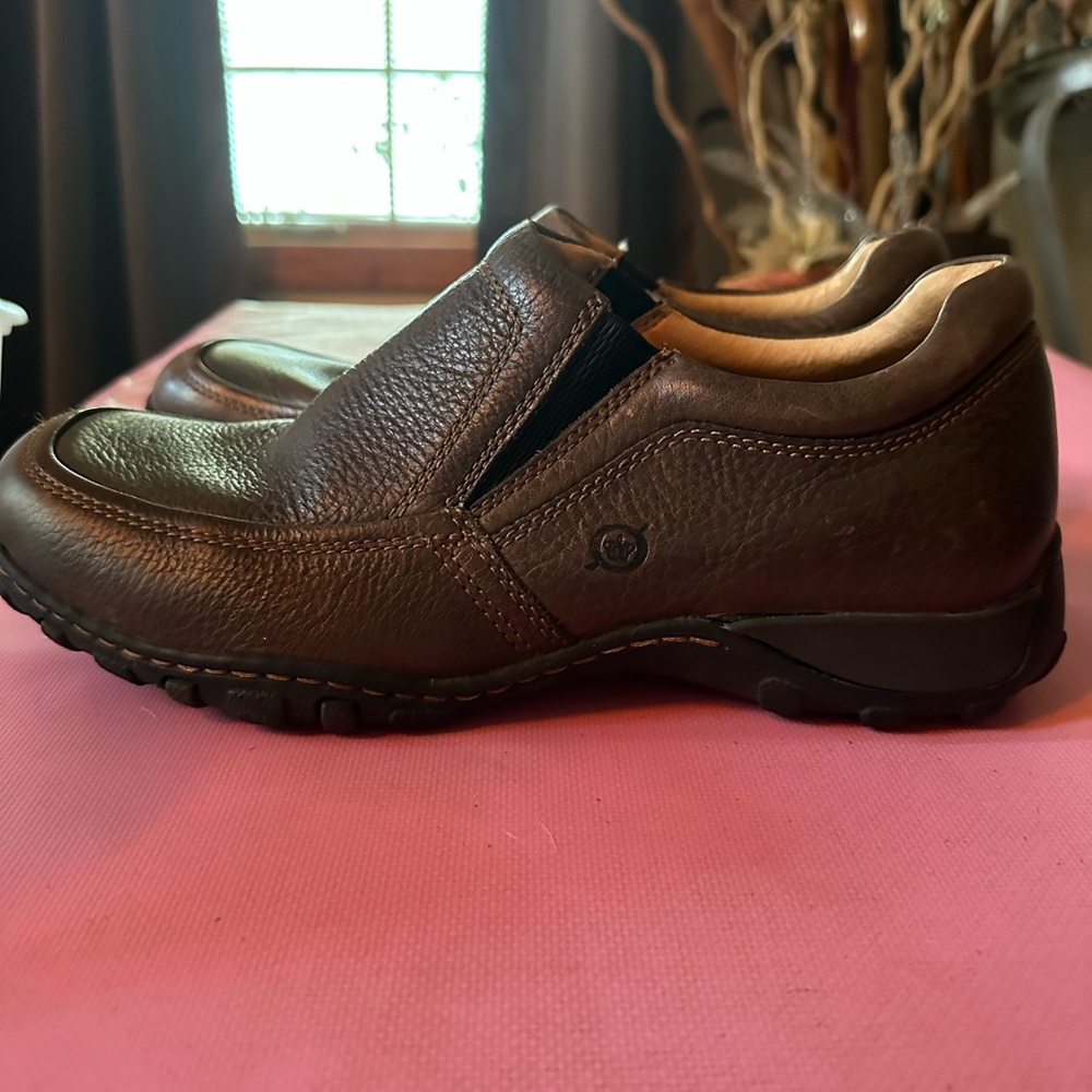 Börn Blast III men’s size 9.5 like new worn one day slip on